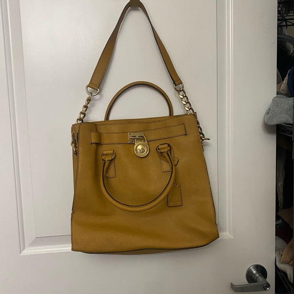 Michael Kors Hamilton Saffiano Camel  Leather Large Tote Handbag - Picture 1 of 8